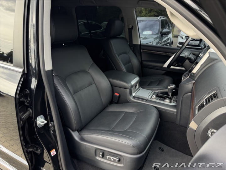 Toyota Land Cruiser 4,6   200 Premium 2019