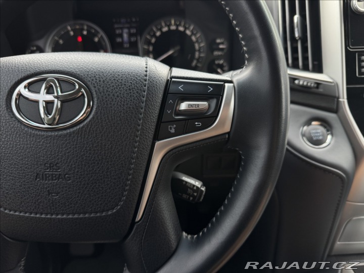 Toyota Land Cruiser 4,6   200 Premium 2019