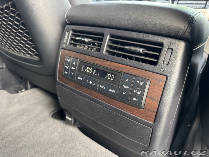 Toyota Land Cruiser 4,6   200 Premium 2019