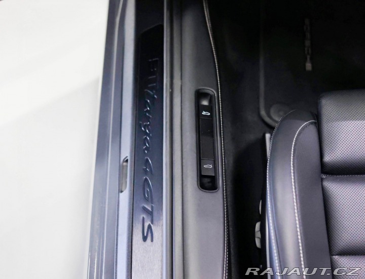 Porsche Ostatní modely 911 Targa  992  4 GTS | T-Hybrid - 2025