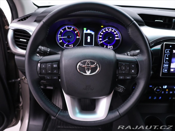 Toyota Hilux 2,4 D-4D Aut. CZ Executiv 2020