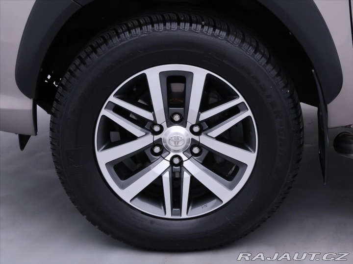 Toyota Hilux 2,4 D-4D Aut. CZ Executiv 2020