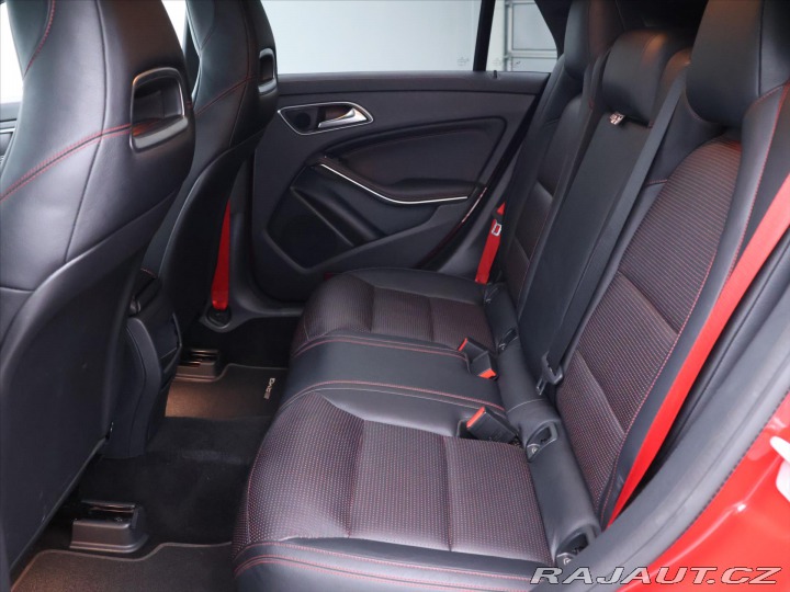 Mercedes-Benz CLA 2,0 45 AMG 280kW 4Matic H 2015