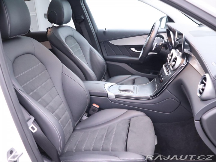 Mercedes-Benz GLC 2,0 300E AMG ALU Serv.kni 2021