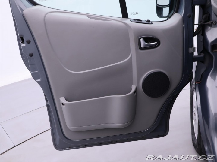 Renault Trafic 2,0 dCi 84kW Passenger CZ 2013