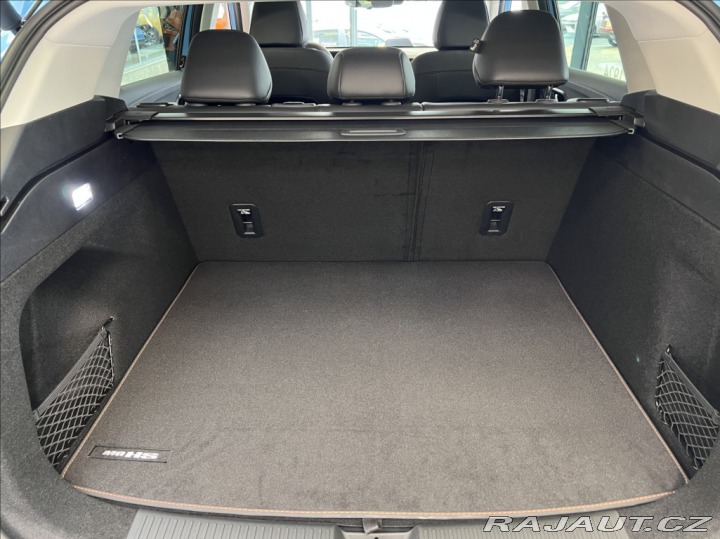 MG HS 1.5 T Exclusive AT +ZIMNÍ 2025