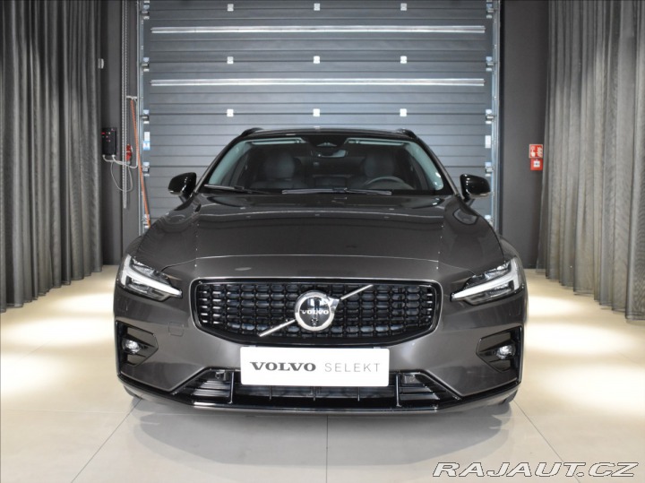 Volvo V60 2,0 B4 Plus Dark Tažné,BL 2024