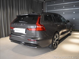Volvo V60 2,0 B4 Plus Dark Tažné,BL 2024