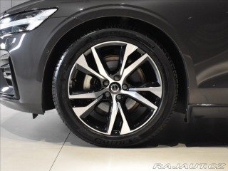 Volvo V60 2,0 B4 Plus Dark Tažné,BL 2024