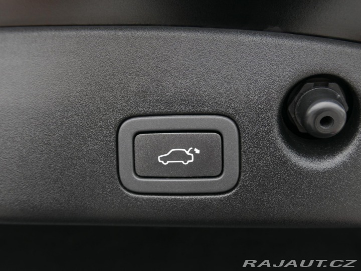 Jaguar XJ 3,0 V6 AWD Automat REZERV 2013