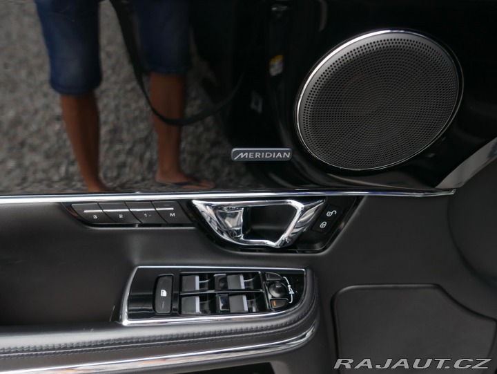 Jaguar XJ 3,0 V6 AWD Automat REZERV 2013