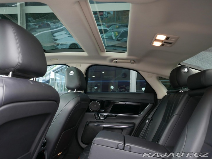 Jaguar XJ 3,0 V6 AWD Automat REZERV 2013
