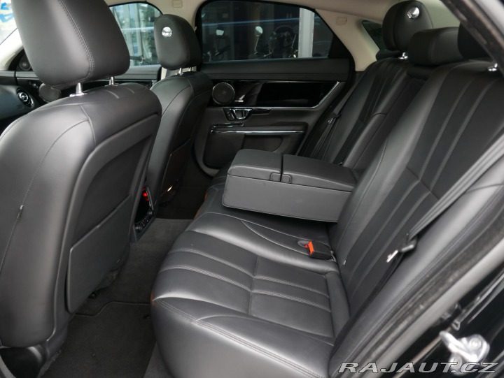 Jaguar XJ 3,0 V6 AWD Automat REZERV 2013