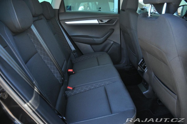 Škoda Karoq 1.6TDi STYLE CARPLAY DSG 2020
