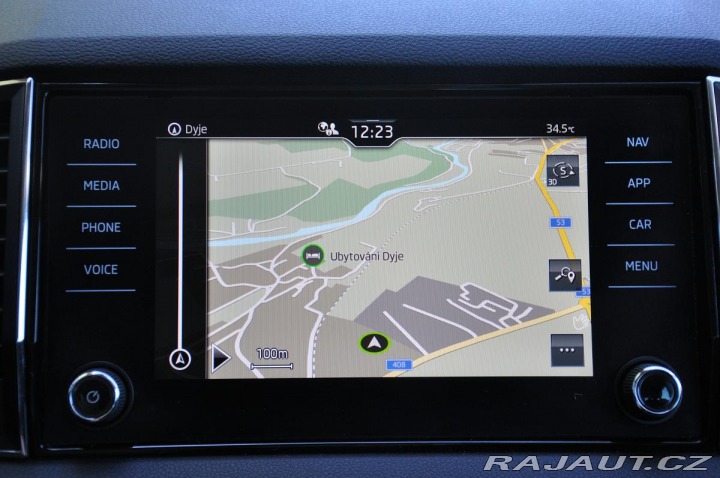 Škoda Karoq 1.6TDi STYLE CARPLAY DSG 2020