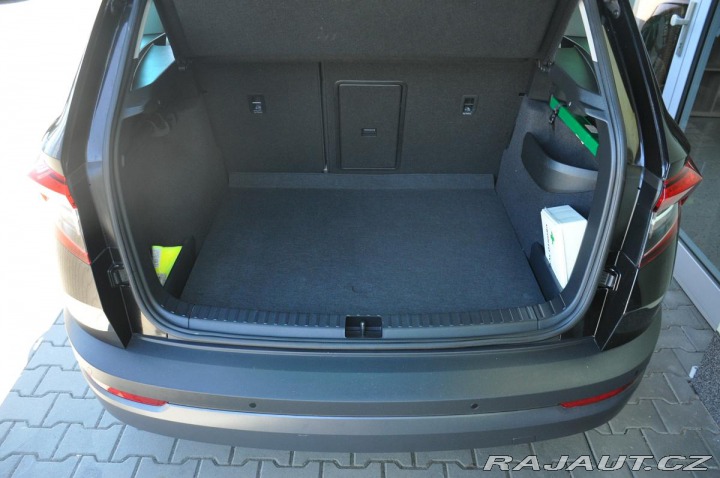 Škoda Karoq 1.6TDi STYLE CARPLAY DSG 2020