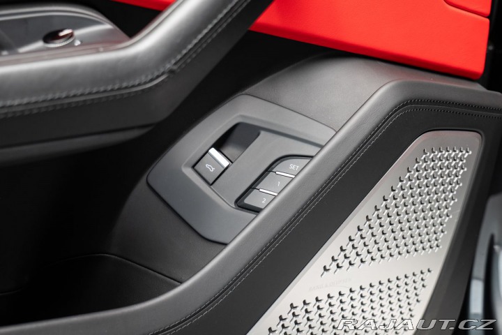 Lamborghini Urus  1800