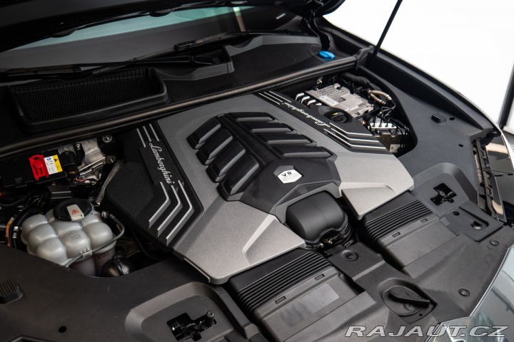 Lamborghini Urus  1800