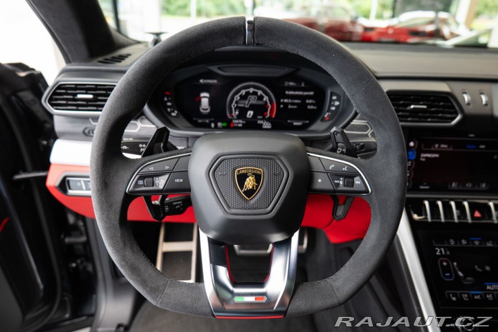 Lamborghini Urus  1800