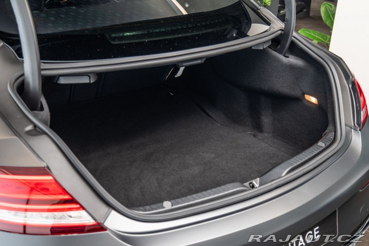 Mercedes-Benz C Final Edition 1800