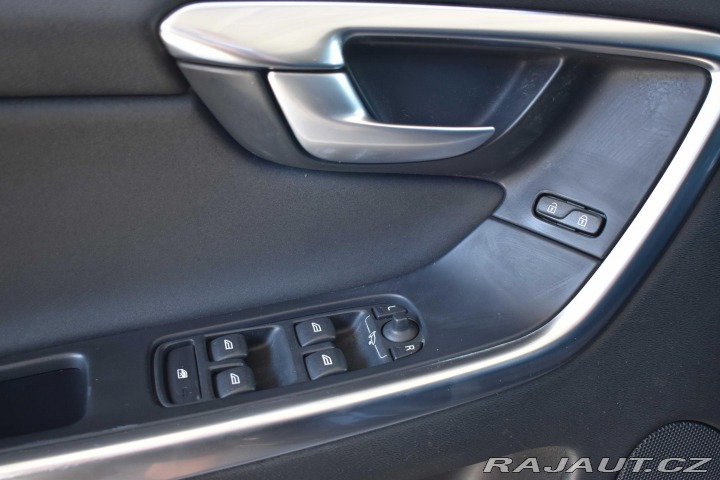 Volvo XC60 D4 133kW*AUTOMAT*TAŽNÉ*NA 2014