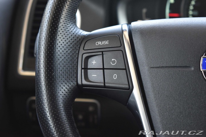 Volvo XC60 D4 133kW*AUTOMAT*TAŽNÉ*NA 2014