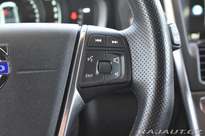Volvo XC60 D4 133kW*AUTOMAT*TAŽNÉ*NA 2014