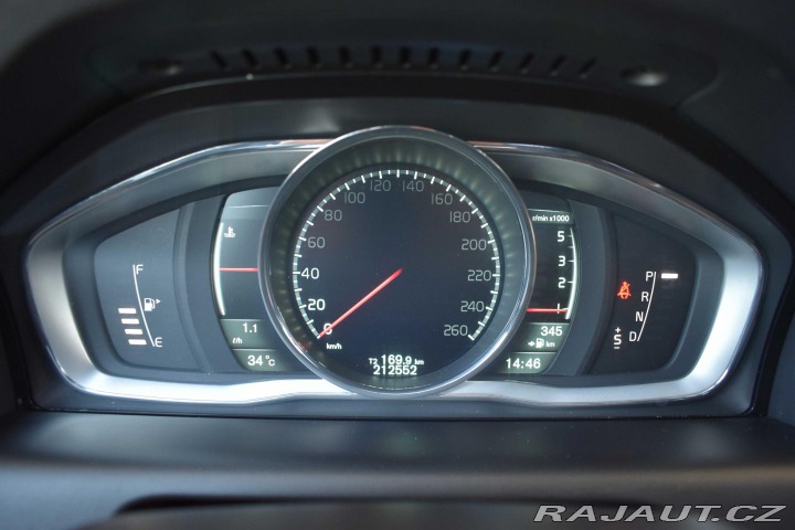 Volvo XC60 D4 133kW*AUTOMAT*TAŽNÉ*NA 2014