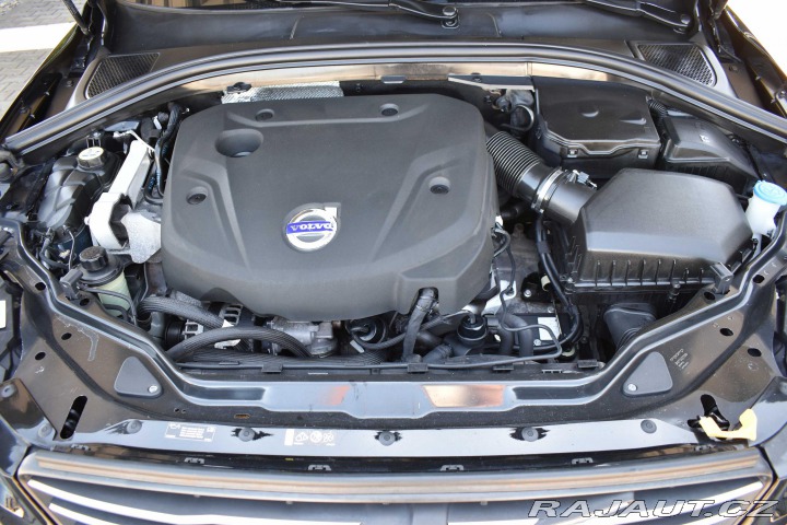 Volvo XC60 D4 133kW*AUTOMAT*TAŽNÉ*NA 2014
