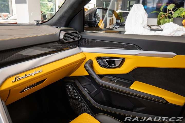 Lamborghini Urus  2019