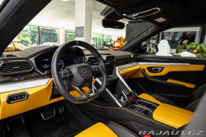 Lamborghini Urus  2019