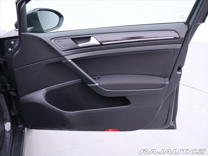 Volkswagen Golf 1,5 TSI 110kW DSG Highlin 2021