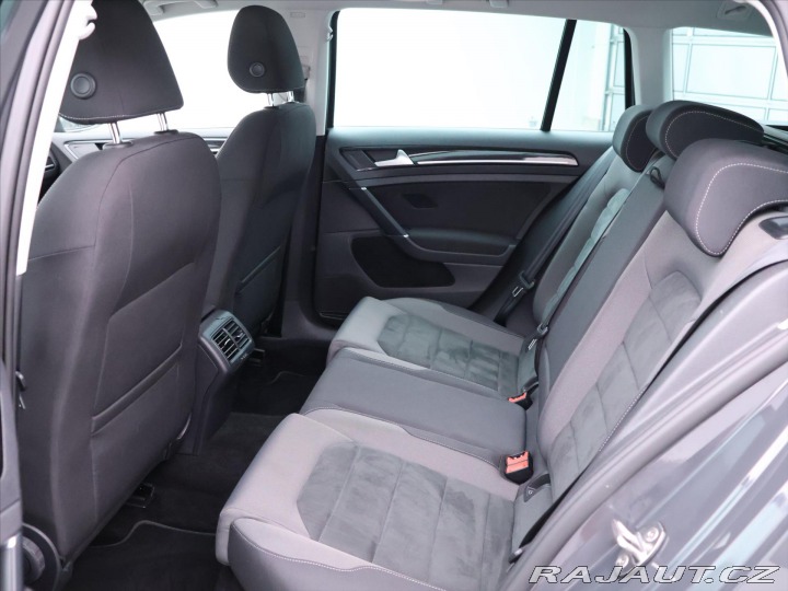 Volkswagen Golf 1,5 TSI 110kW DSG Highlin 2021
