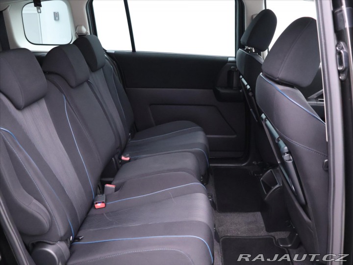 Mazda 5 1,8 i 85kW Center-Line Xe 2012