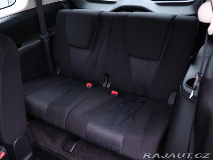 Mazda 5 1,8 i 85kW Center-Line Xe 2012