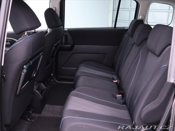 Mazda 5 1,8 i 85kW Center-Line Xe 2012