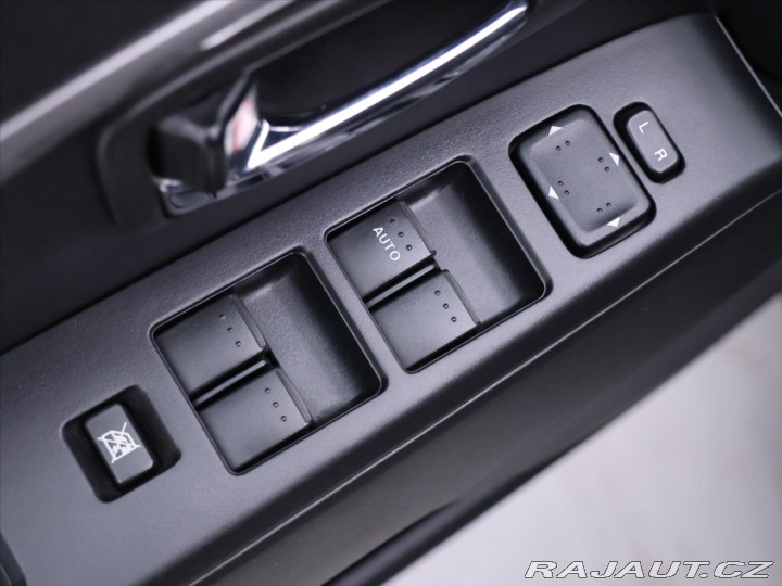 Mazda 5 1,8 i 85kW Center-Line Xe 2012