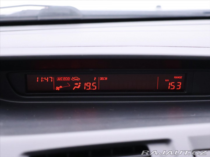 Mazda 5 1,8 i 85kW Center-Line Xe 2012