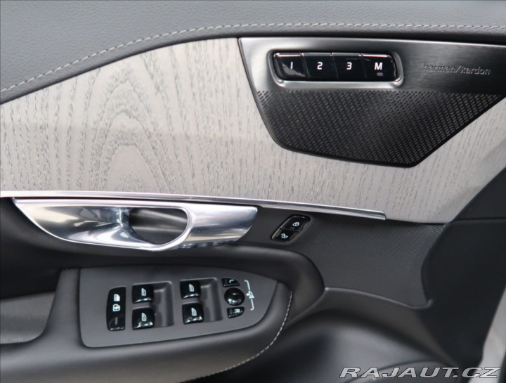 Volvo XC90 2,0 B5 PLUS AWD AUT Brigh 2024
