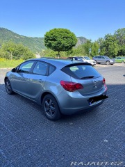 Opel Astra  2012