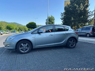 Opel Astra  2012