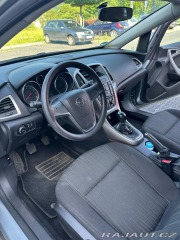 Opel Astra  2012