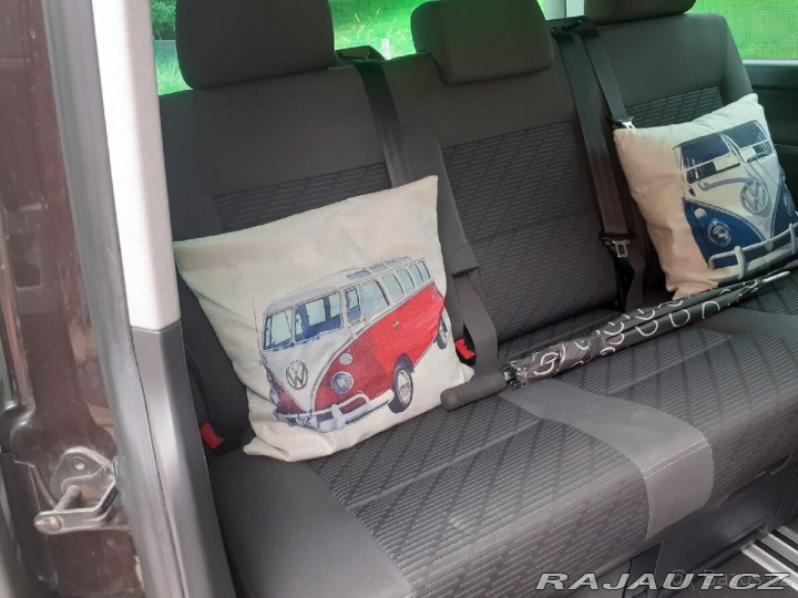 Volkswagen Multivan 2,0   T5 2012