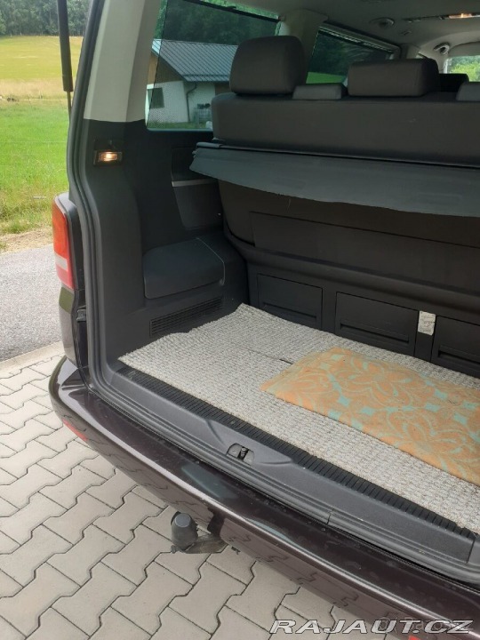 Volkswagen Multivan 2,0   T5 2012