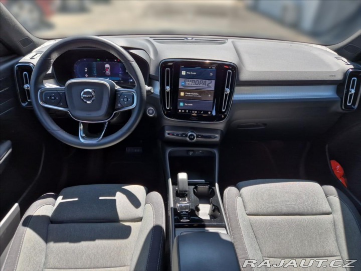 Volvo XC40 2,0 B3 Plus Dark 2023