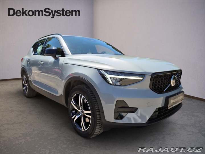 Volvo XC40 2,0 B3 Plus Dark 2023