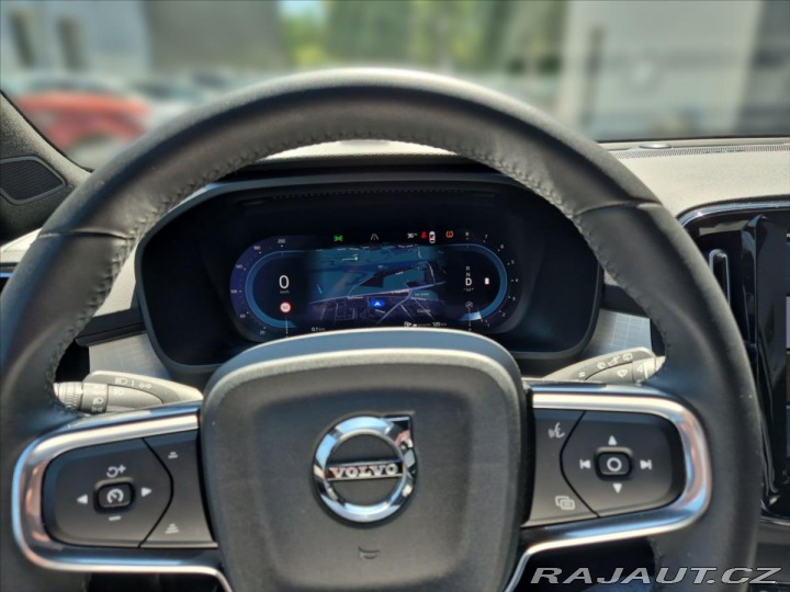 Volvo XC40 2,0 B3 Plus Dark 2023
