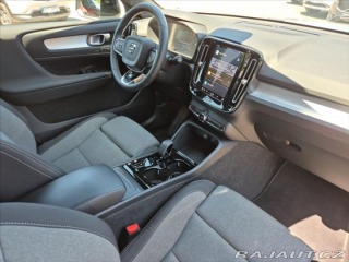 Volvo XC40 2,0 B3 Plus Dark 2023
