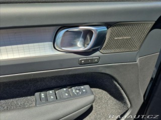 Volvo XC40 2,0 B3 Plus Dark 2023