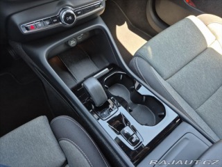 Volvo XC40 2,0 B3 Plus Dark 2023